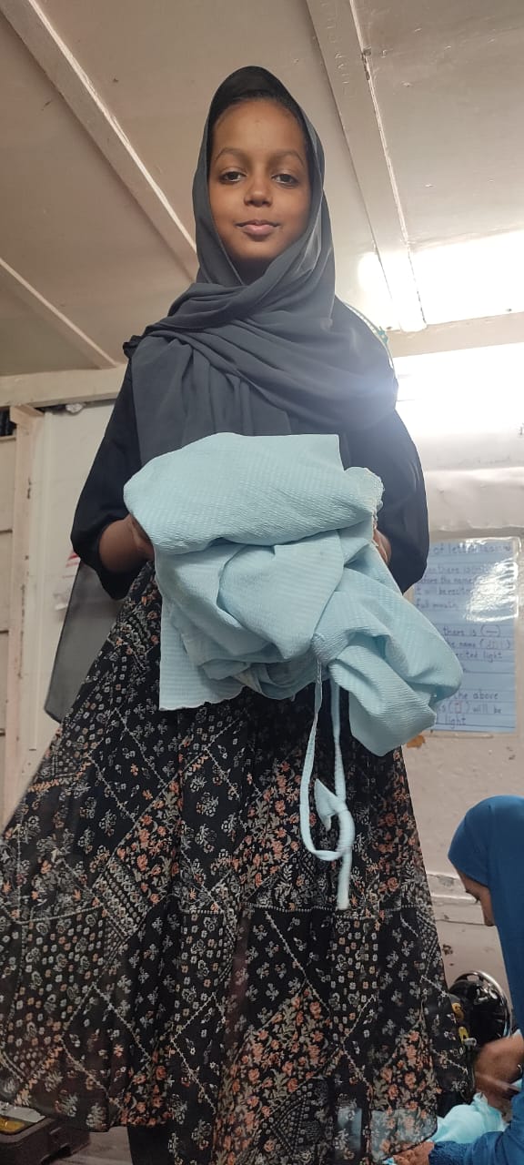 Clothing Distribution Drive by KESWS Trust Image 5